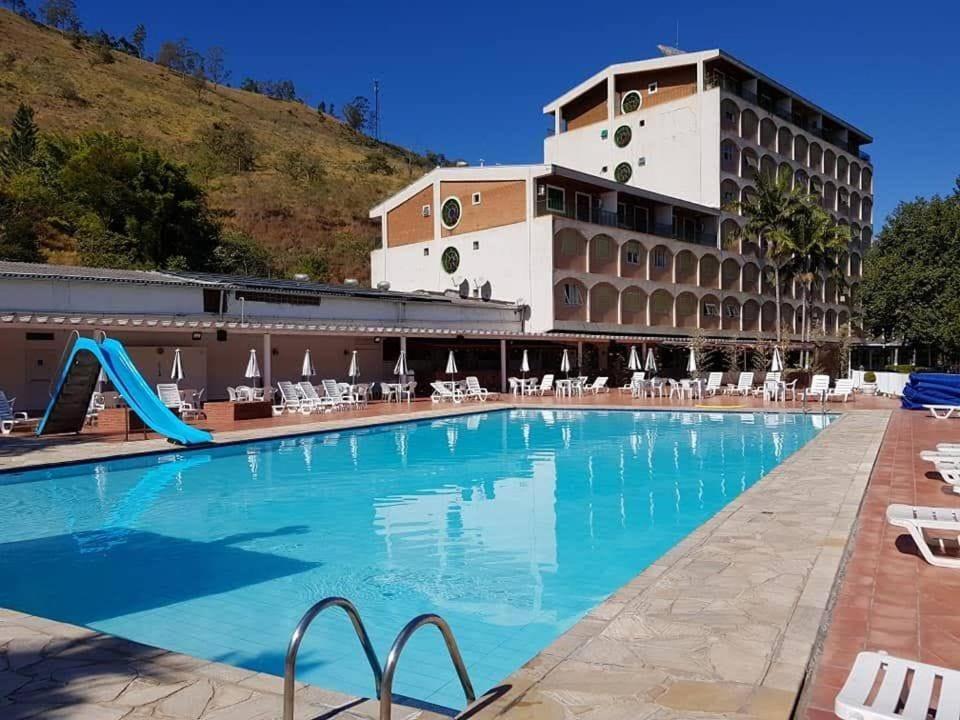 Hotel Cavalinho Branco อากวัสจิลิงดอยา ภายนอก รูปภาพ